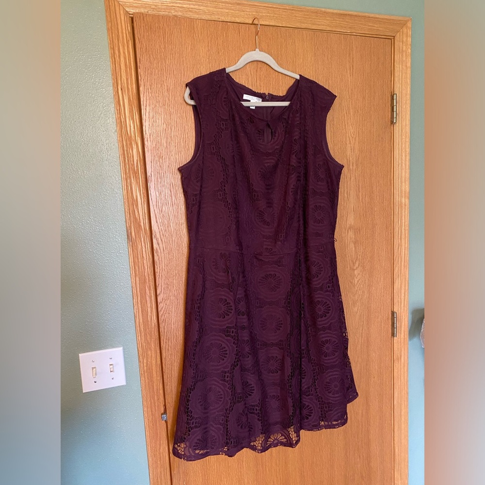 Lace burgandy dress